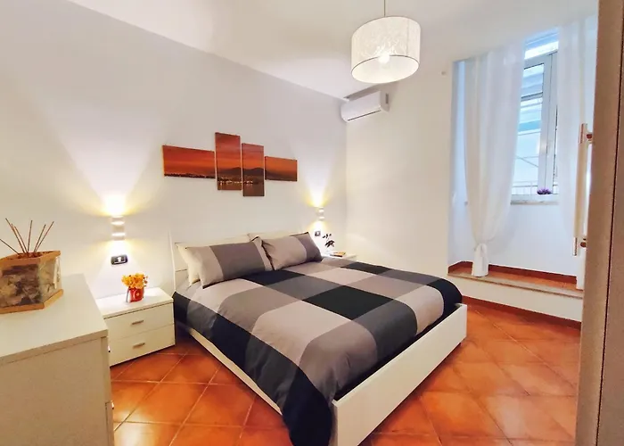 Chiaia House Vetriera